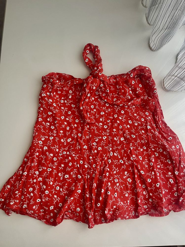 Къси гащи и поли Zara