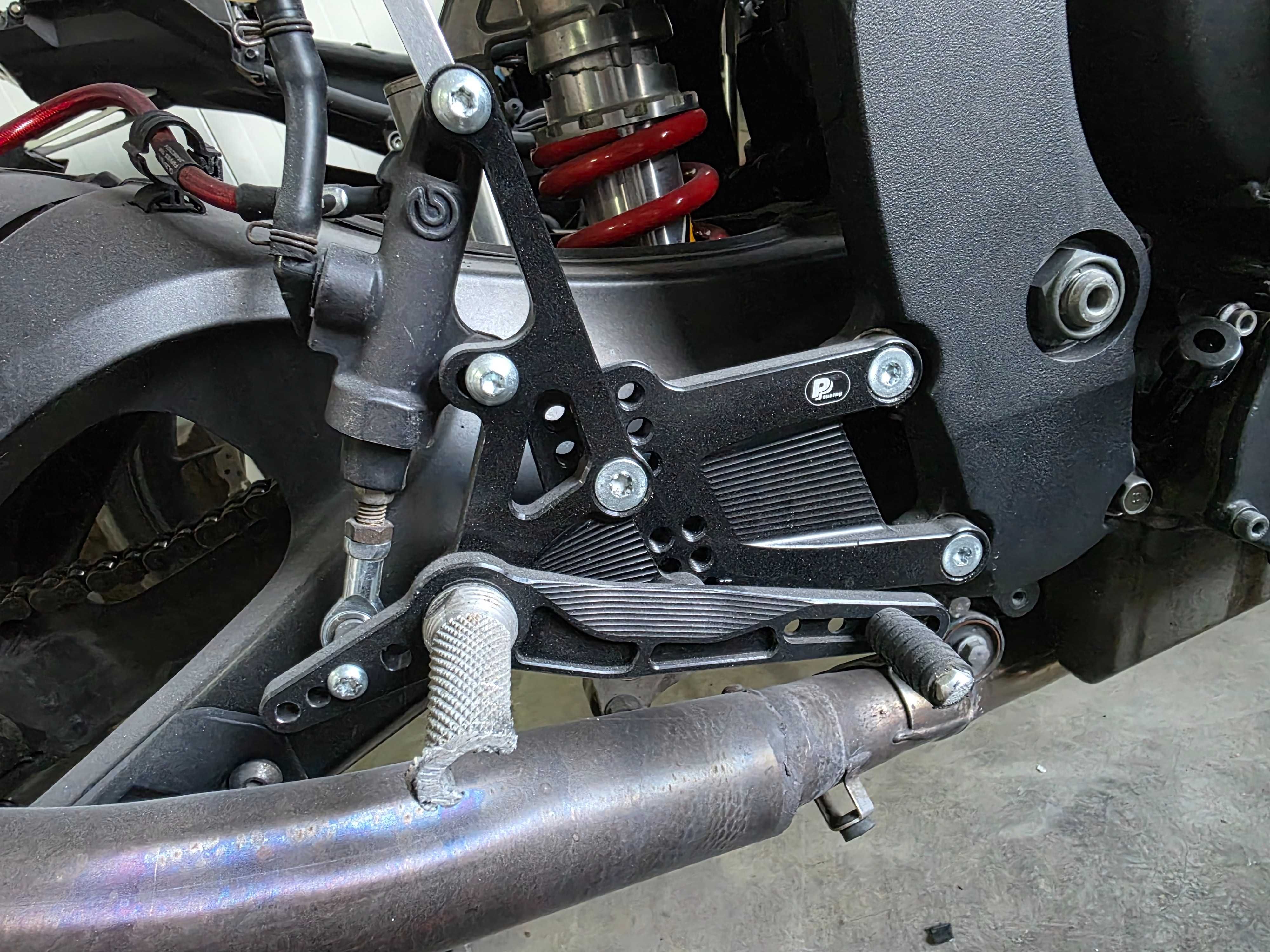 Спортни степенки за Yamaha R6 2005