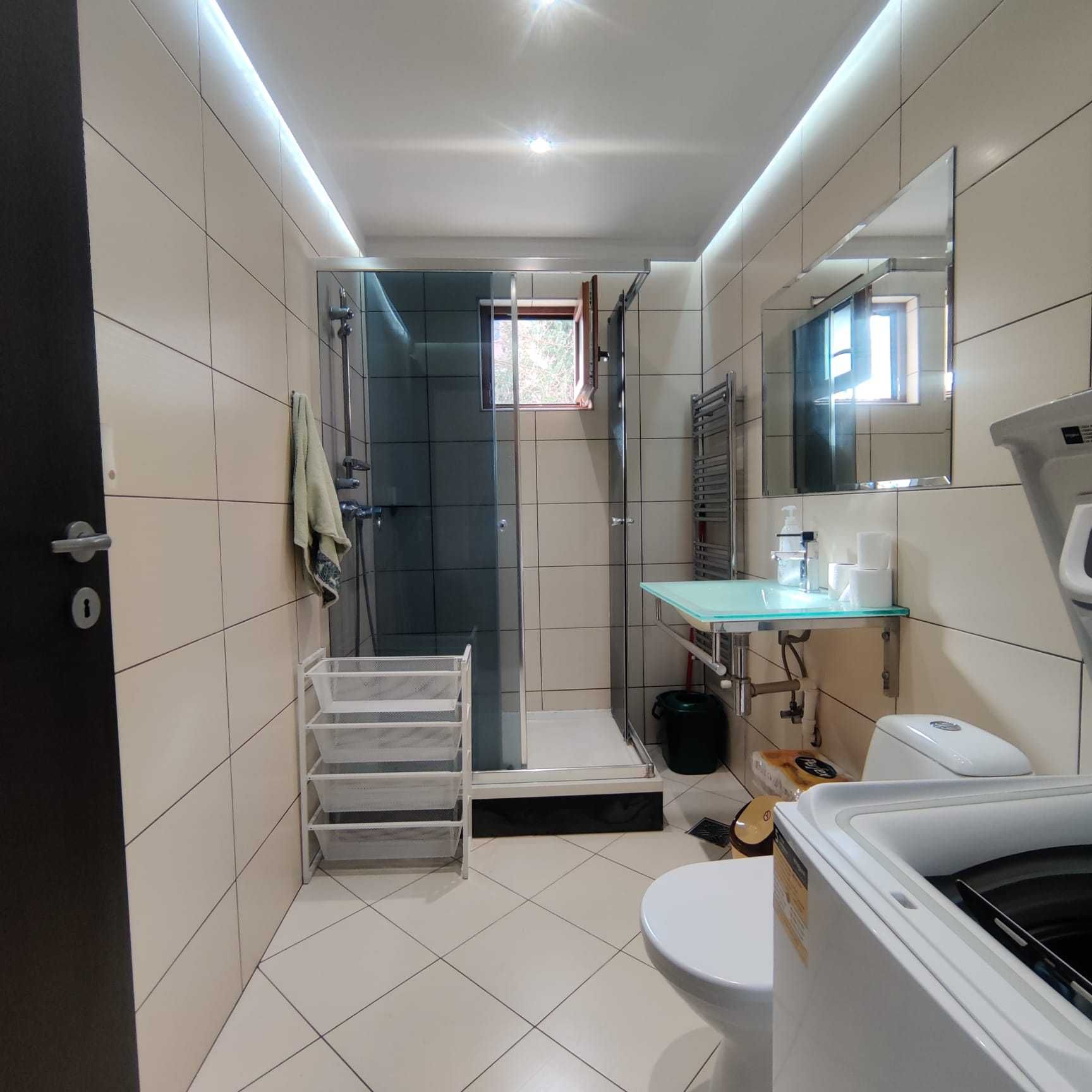 Comision 0%, Apartament renovat 2 camere Florilor, Mimozei!!!