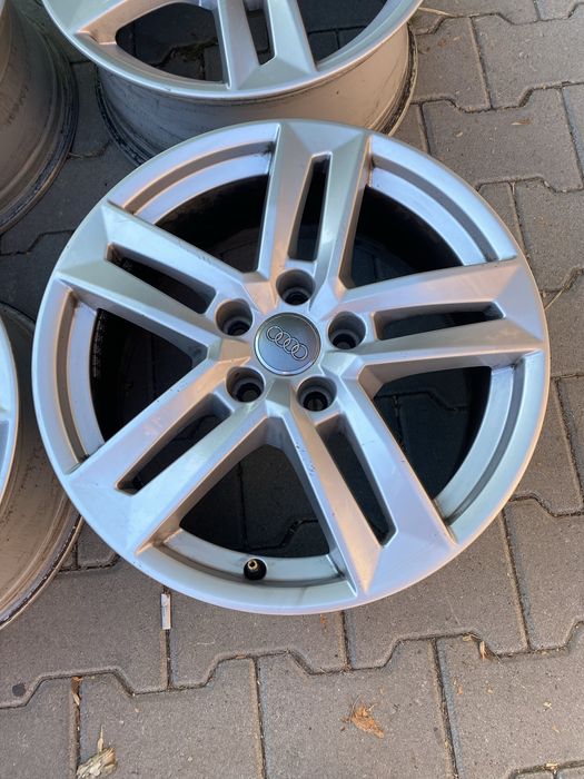 Jante origi 17 5 112 Audi A3 A4 A5 A6 A7 A8 Q3 Q5 Mercedes Wv Skoda Se