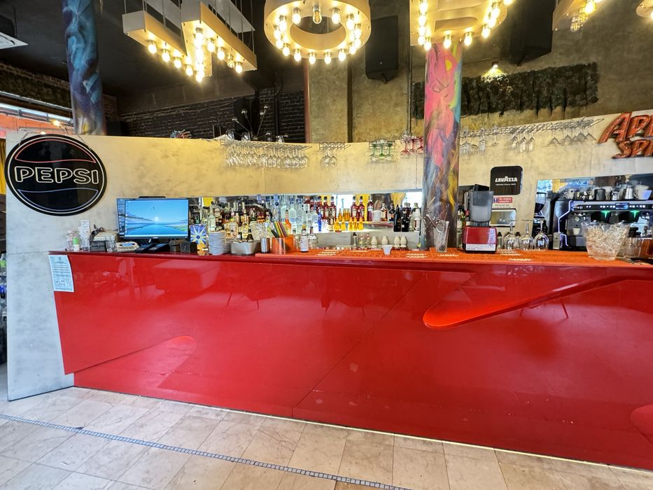 Bar complet cafenea/pub/bar - frigidere incorporate