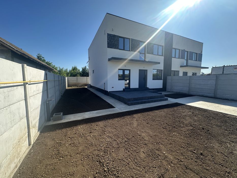 De vanzare casa tip Duplex 280 mp curte/P+1/5 camere/2 bai/145 mp util