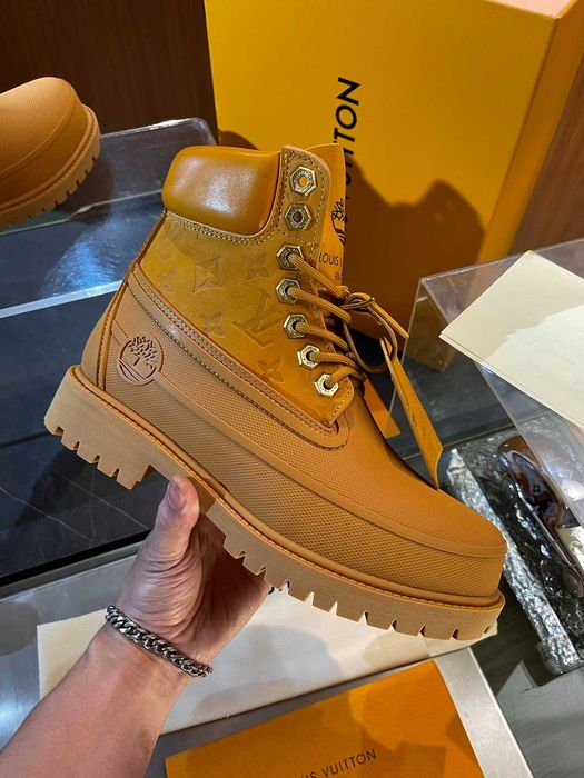 Ghete Louis Vuitton Calitate Premium