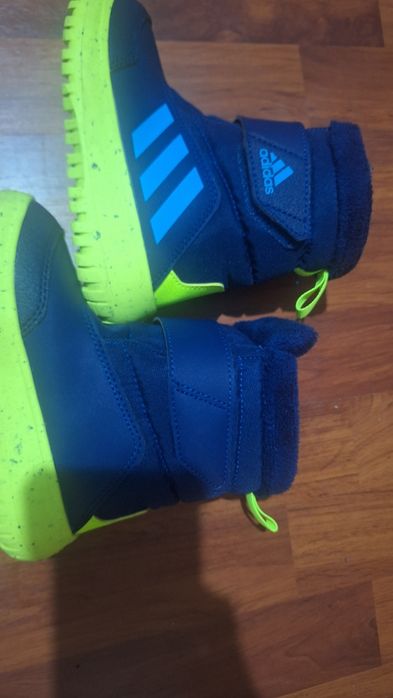 Ghete  iarna Adidas WINTERPLAY mărimea 26