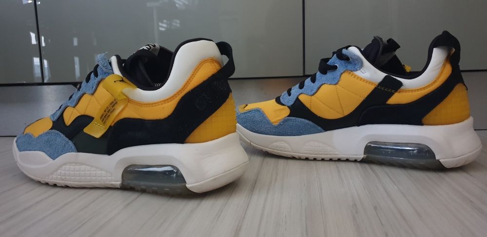 Jordan University Gold / 45/29см. ОРИГИНАЛ! Мъжки Маратонки!