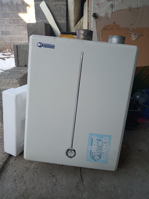 Продам б/у газовый печь даево