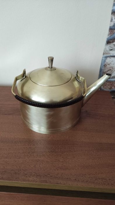 Старинен чайник от месинг- с подвижна дръжка