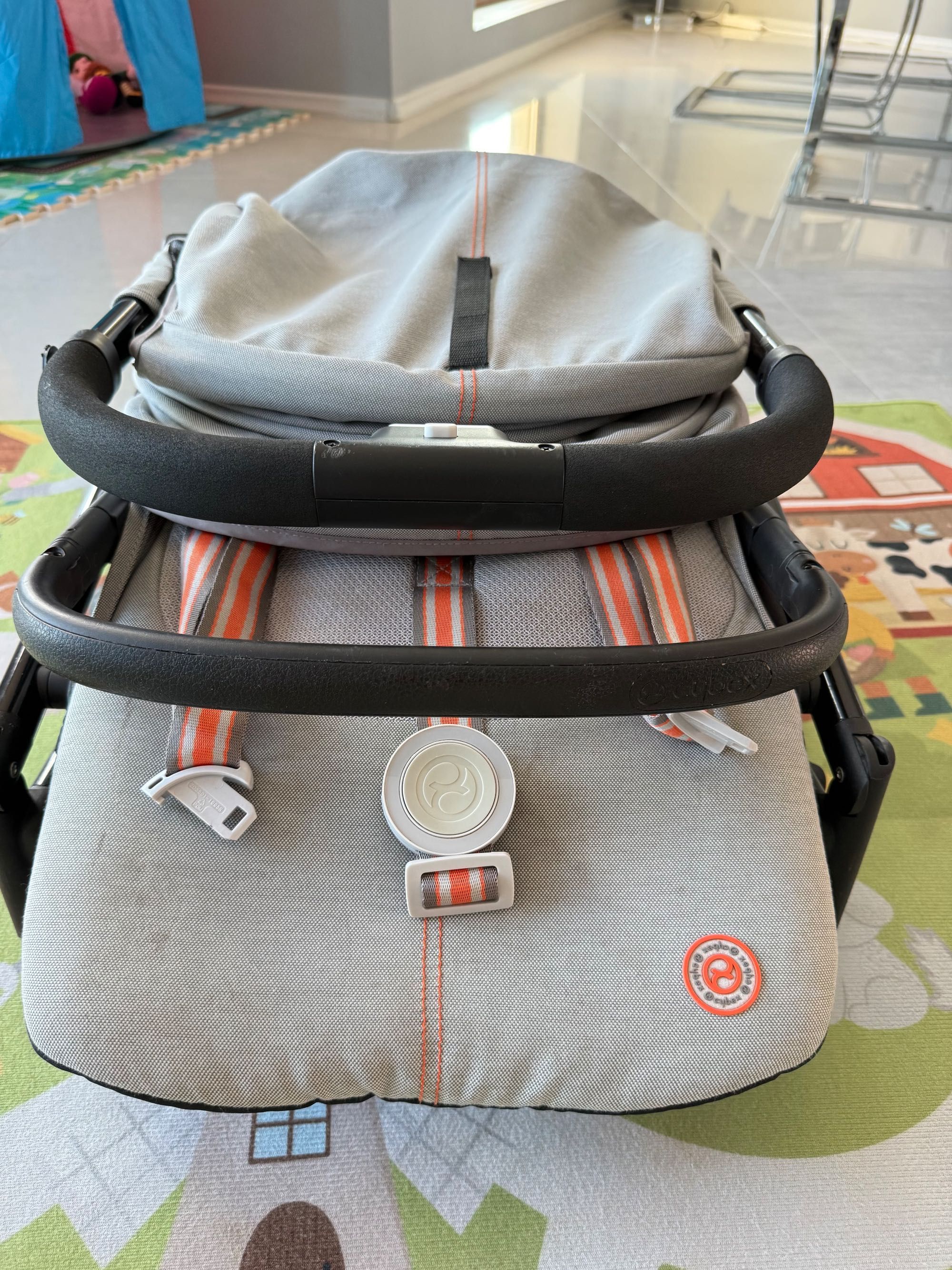Бебешка количка Cybex Beezy