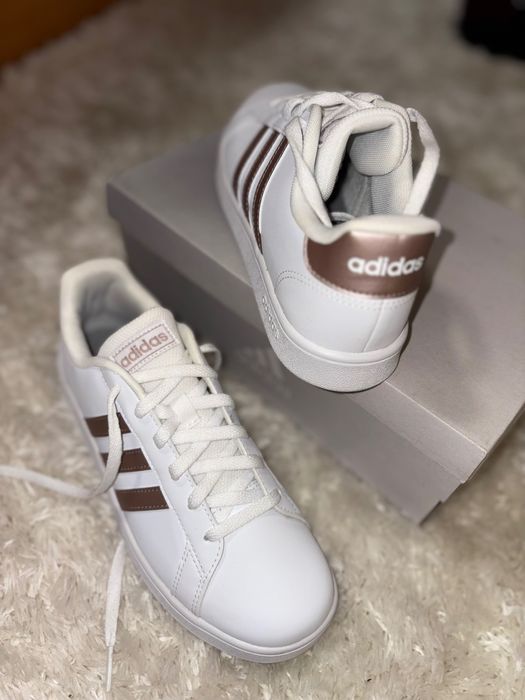 Спортни обувки Adidas