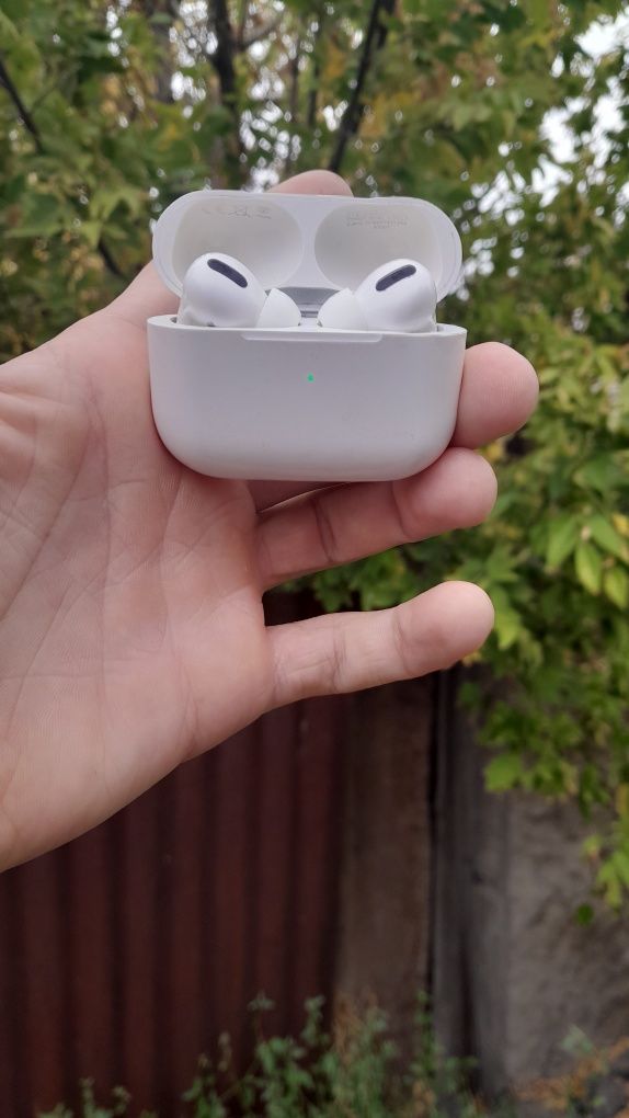 Air Pods pro состояние нормальной