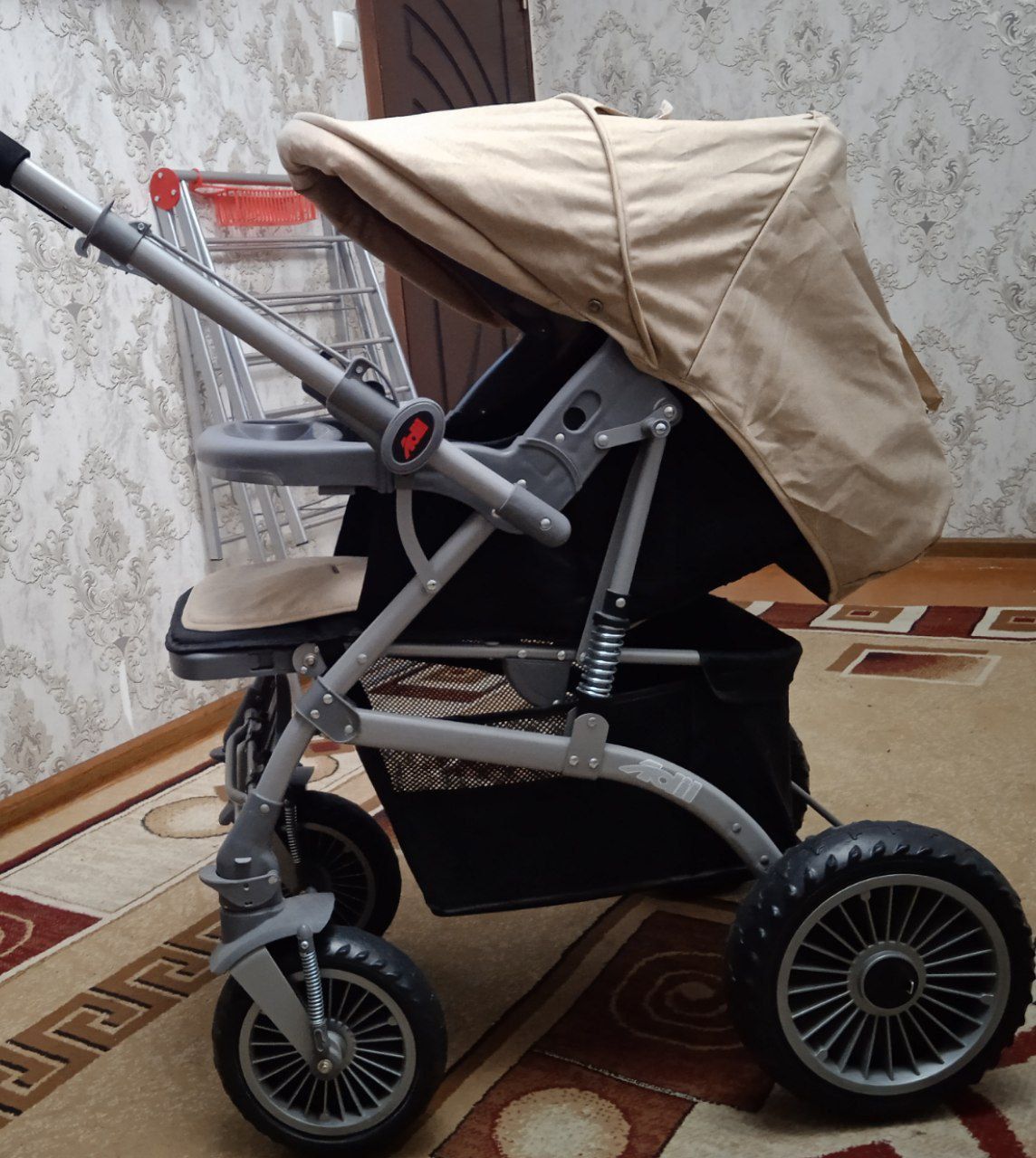 Коляска детская.