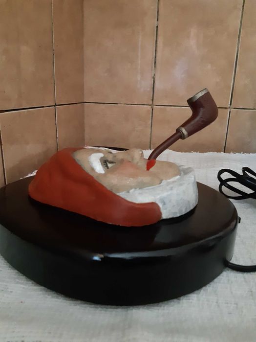 Lampa de veghe pt perete, mos cu pipa, din aluminiu pe suport lemn