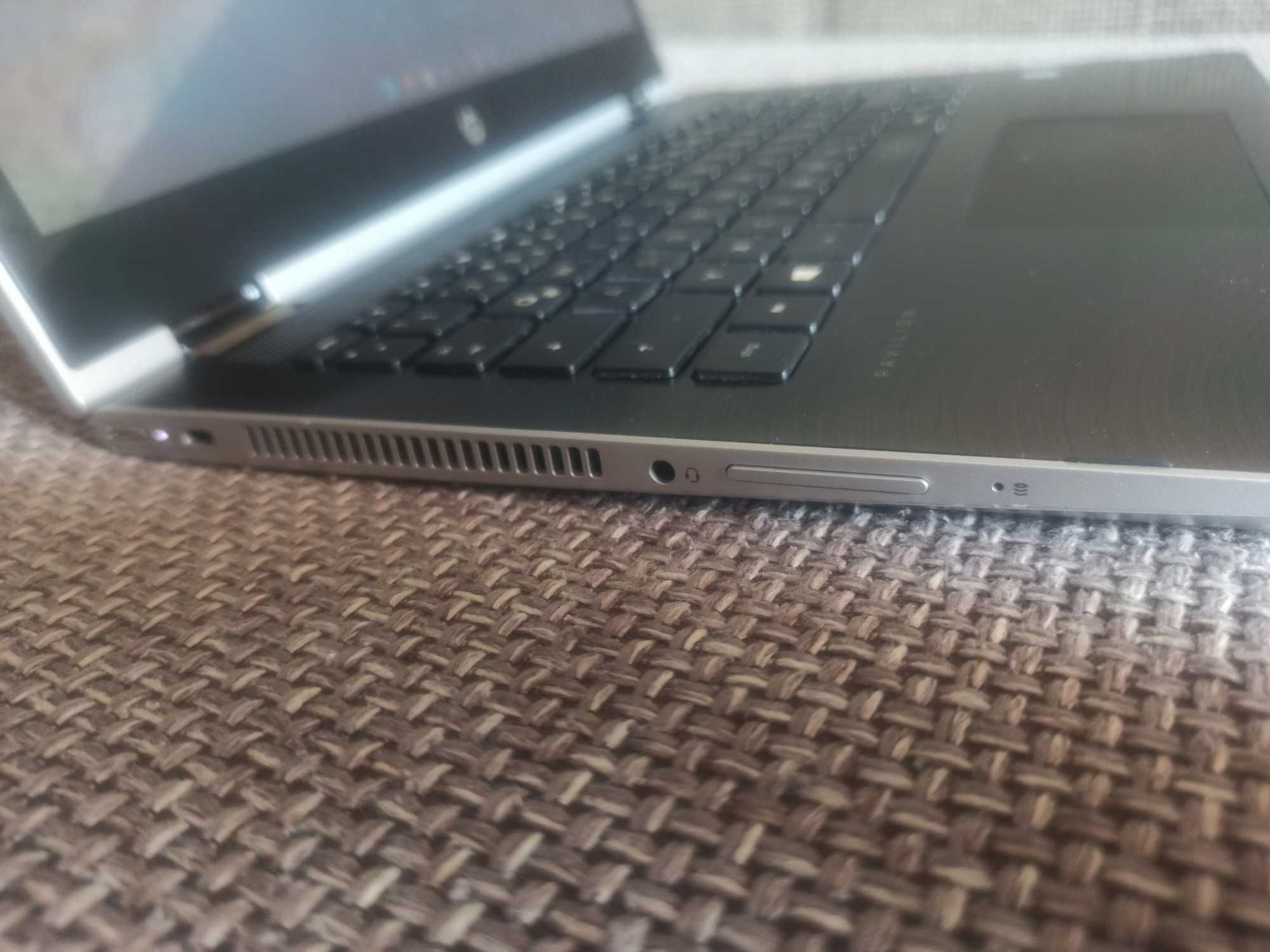 Сенсорный ноутбук-трансформер на базе Core i3-7100U