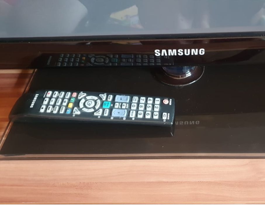 Телевизор / Плазменная панель Samsung PS-51 D550 (130см / 51")