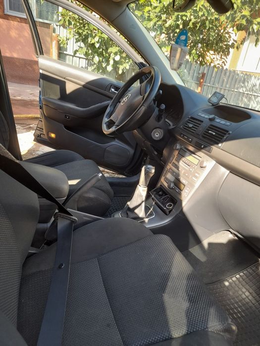 Toyota Avensis de vanzare