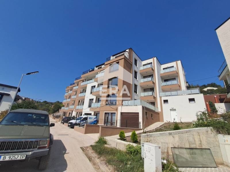 Продава се Двустаен апартамент в Варна, Виница - 49 кв.м за 2521 €/кв.м - Снимка #1