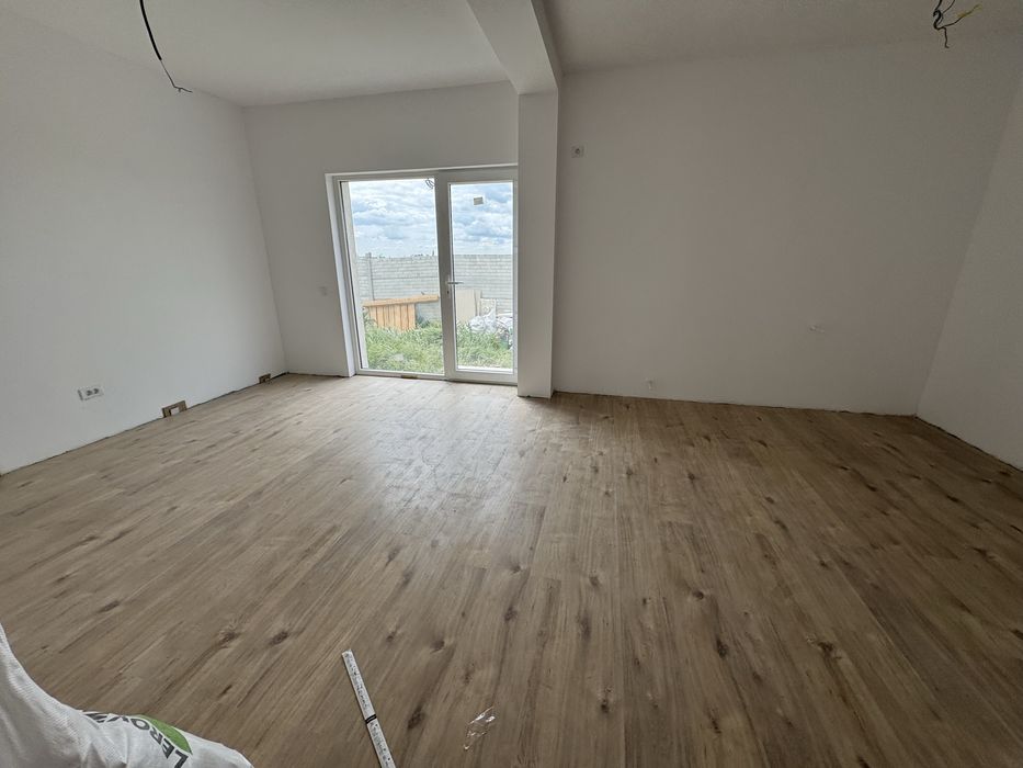 DUPLEX  / Casa de vanzare, Bragadiru \ 4 CAMERE
