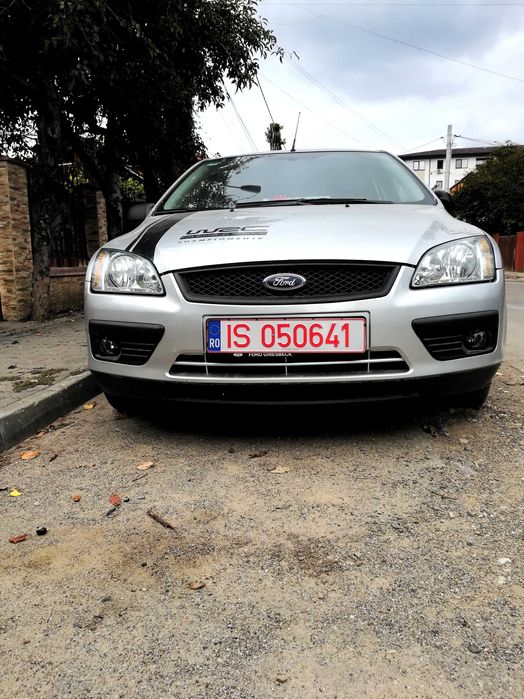 Vând schimb ford focus