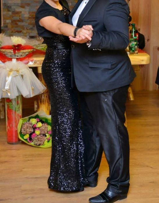 Rochie eleganta cu paiete