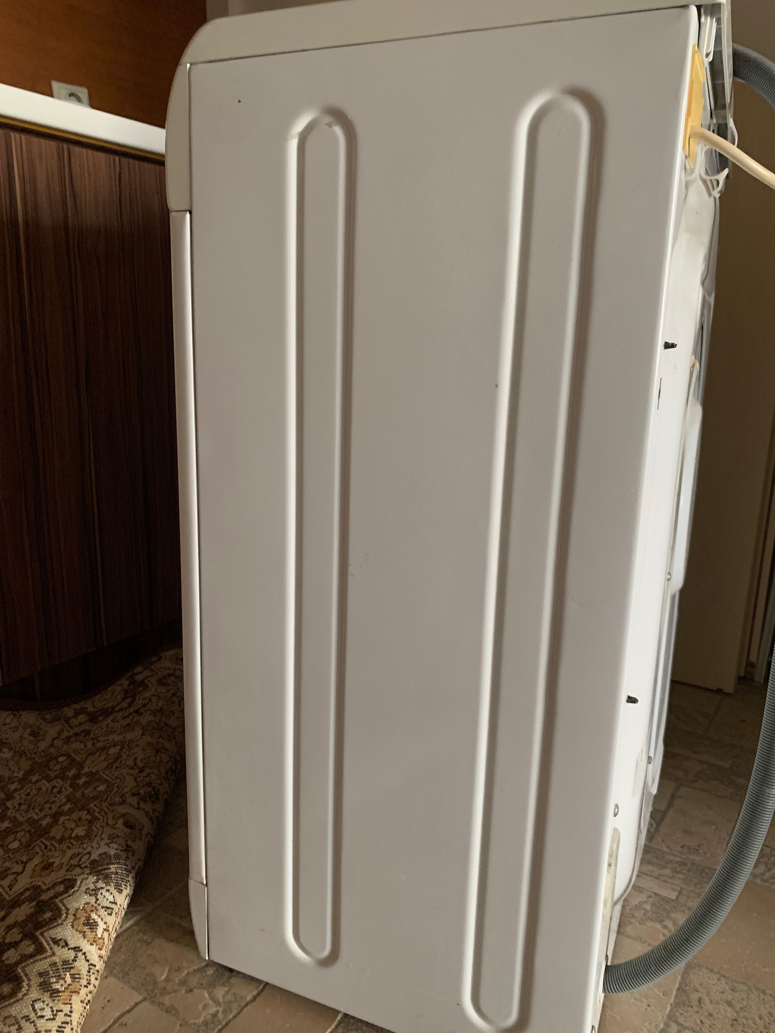 Продавам пералня Ariston Super Silen