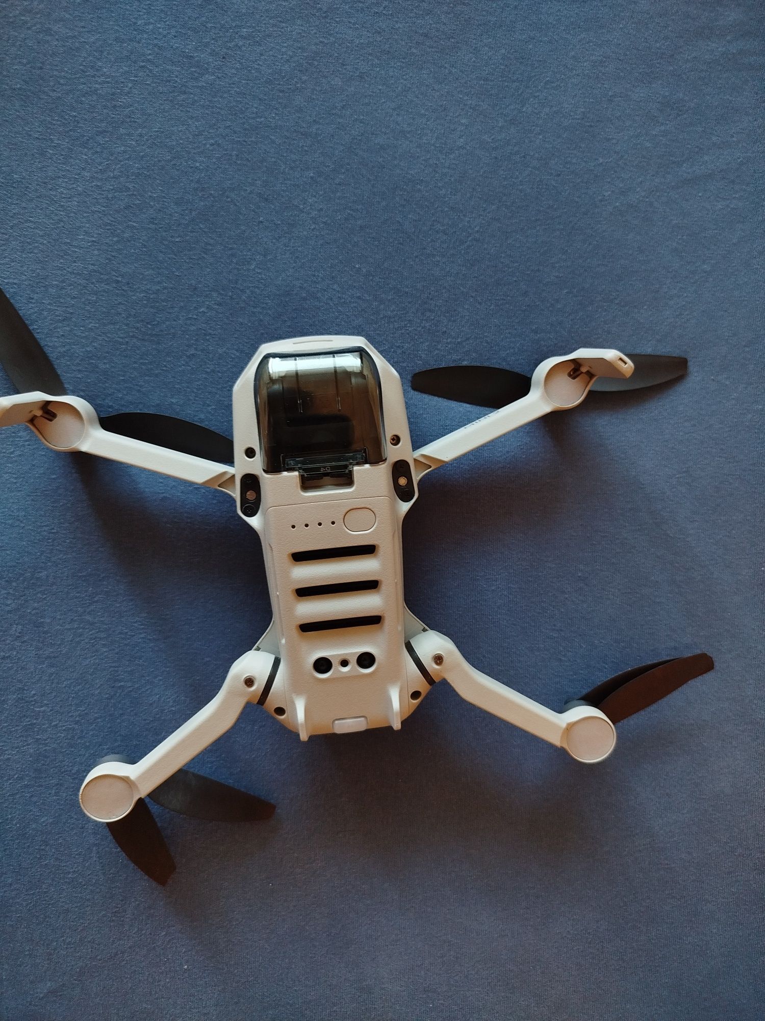 DJI mini 2 SE fly more дрон с аксесоари