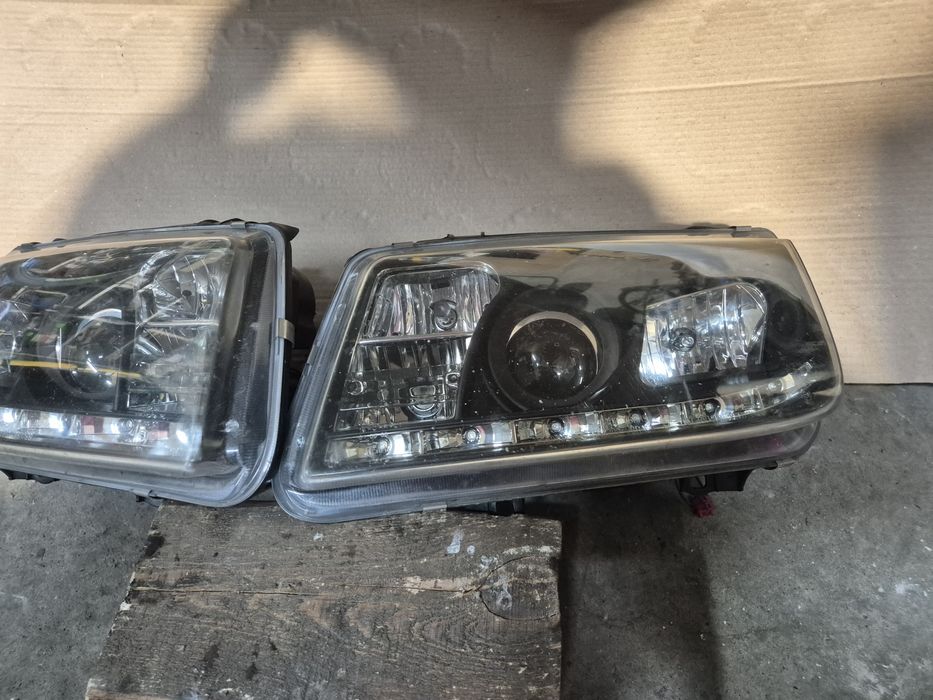 Фарове Фолксваген Бора ляв десен фар VW Bora