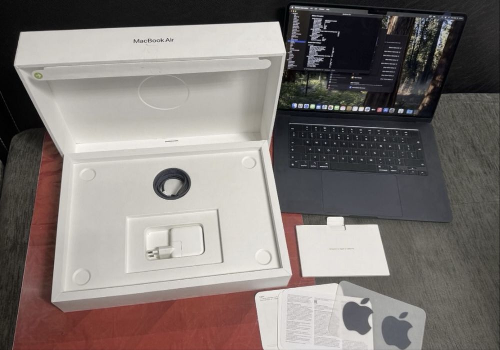 KATO HOB 15" 256GB MacBook Air M2 8GB Гаранция Technopolis 2026 г.