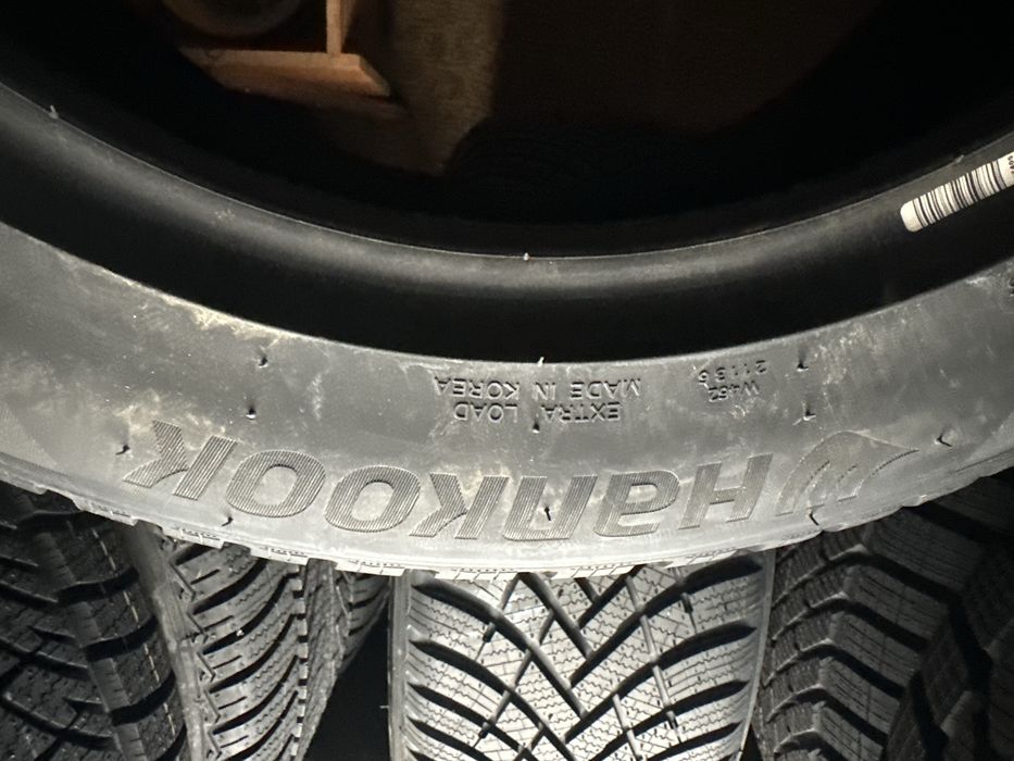 4бр. Нови зимни гуми Hankook i-cept RS3 215/55/17 98V XL