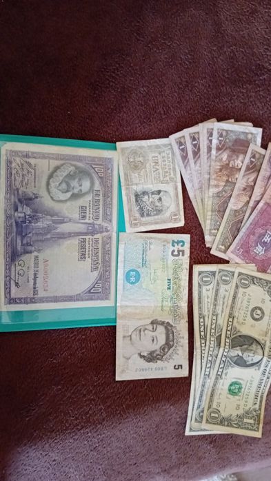 Vând bancnote preț 5