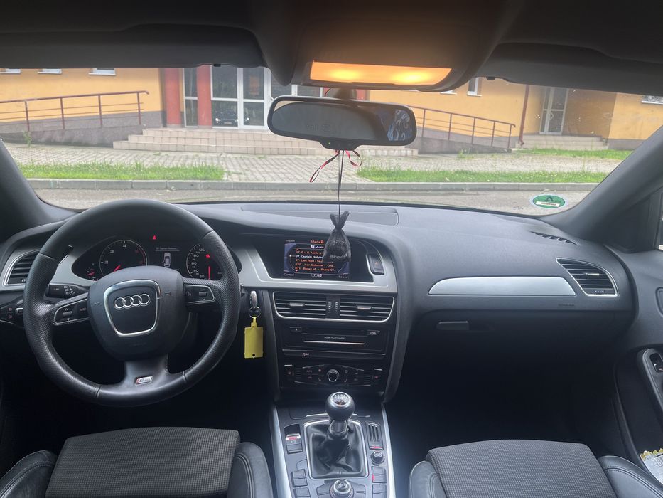 Audi A4 B8 S-Line 2012 2.0 TDI 143 CP Euro 5 Bi-Xenon