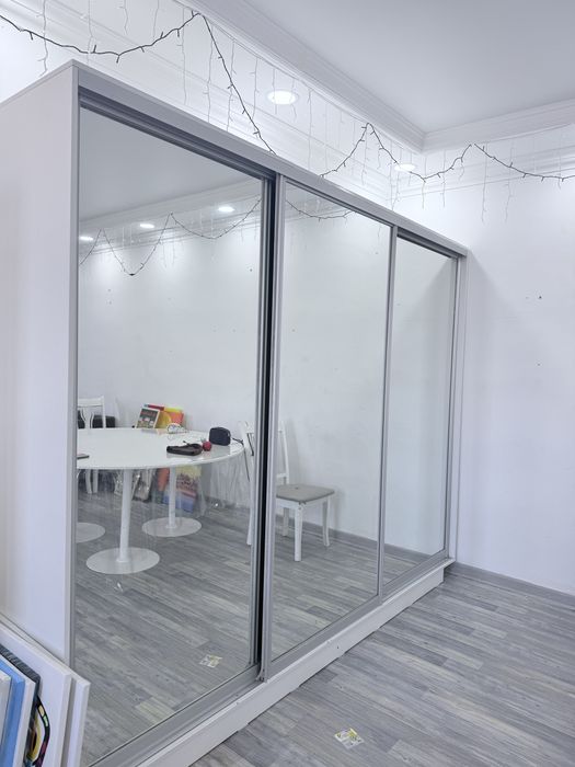 Шкаф купе зекало