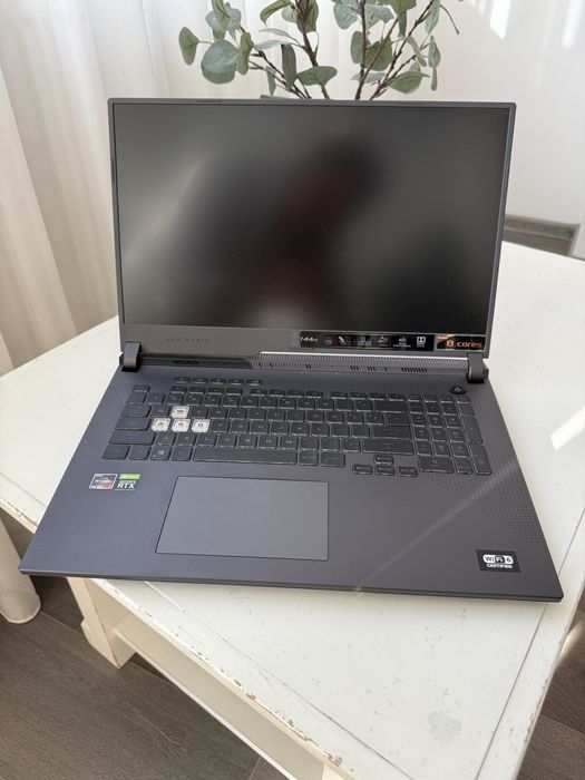 ASUS Rog Strix G173IE