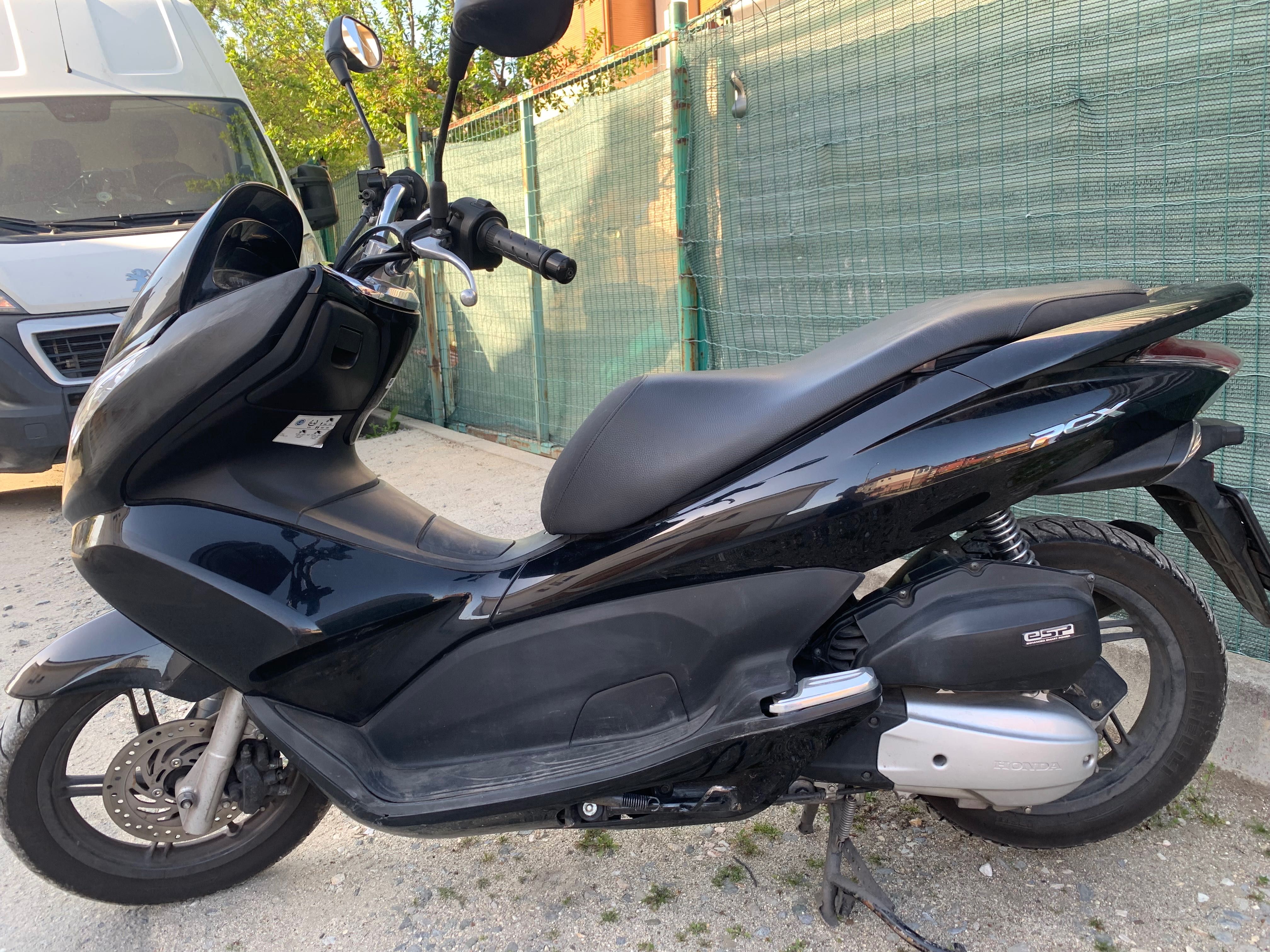 Honda PCX 125 от Прага