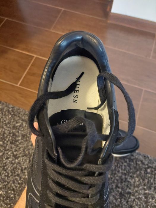 Sneakers barbati Guess Tommy New Balance Nike Adidas