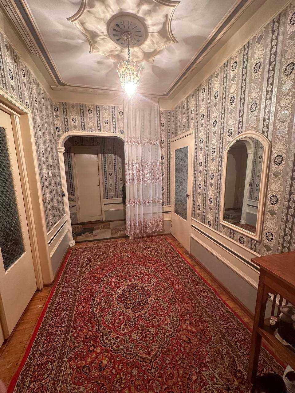 Продается квартира в Яшнабадском районе 3/3/5