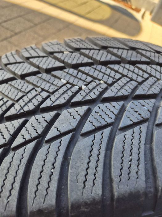 Set 4 roti iarna 225/60 R17 Bridgestone + jante aliaj Audi - excelente