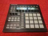 Native Instruments Maschine - drum machine