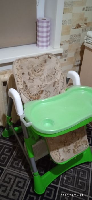 Продам детский столик