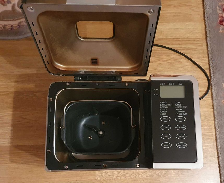 Mașină de făcut pâine Heinner HBM-900XMC