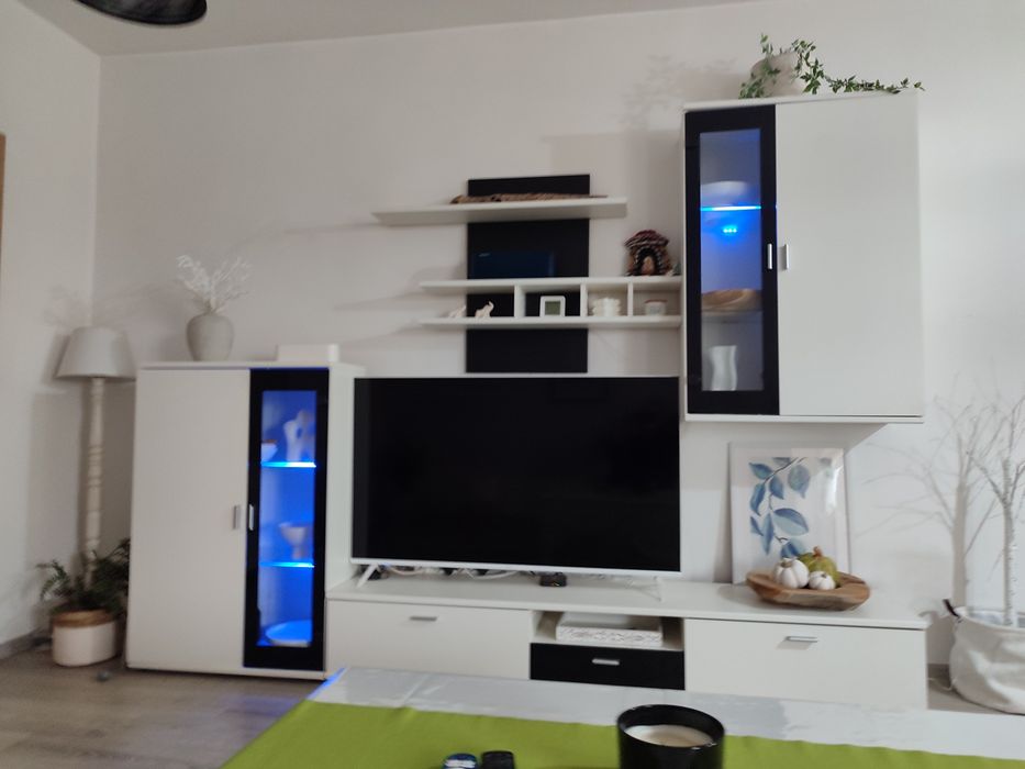 Модулна секция.  Лично предаване !