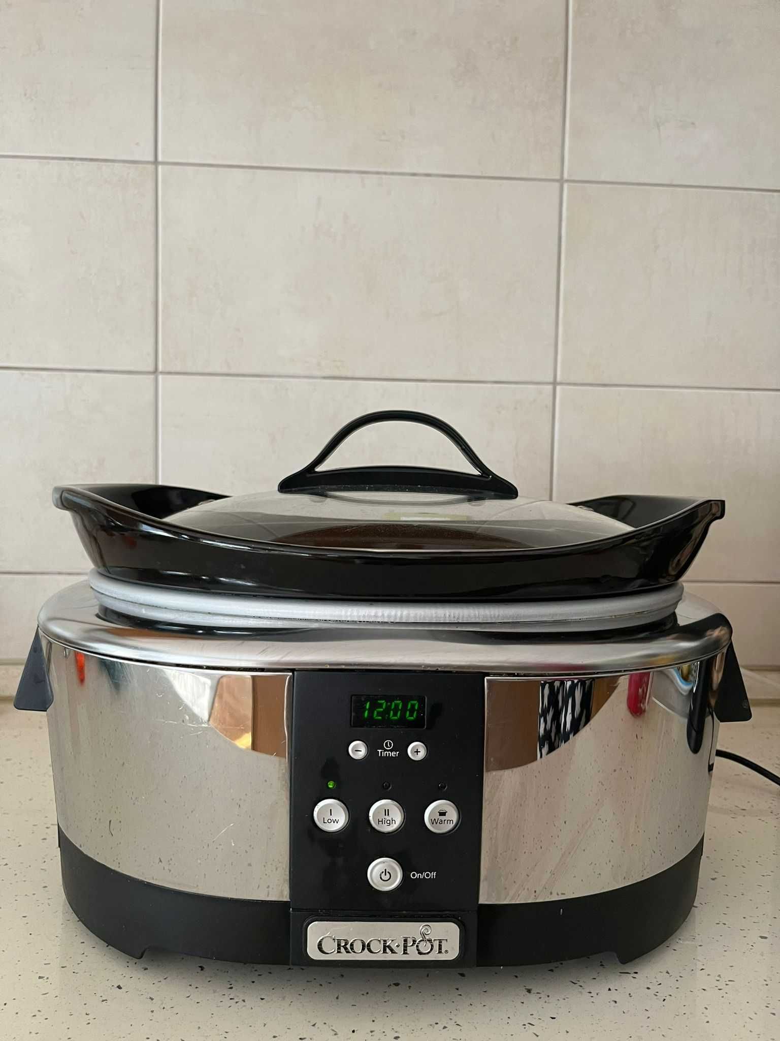 Vând crockpot electric