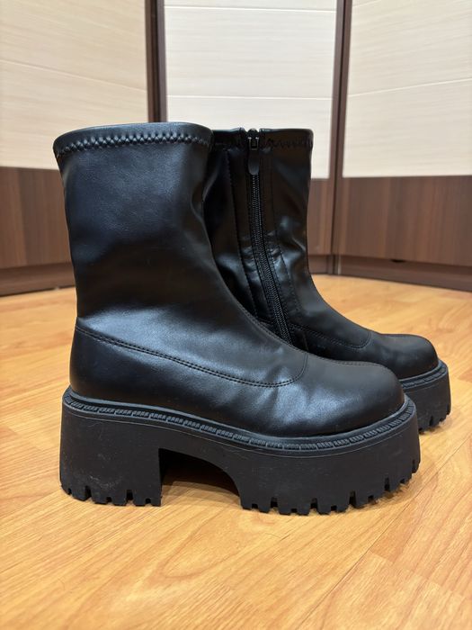 Продам осенние сапоги