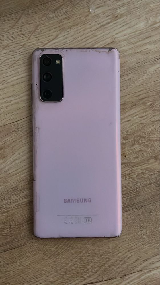 Продается Samsung S20 FE