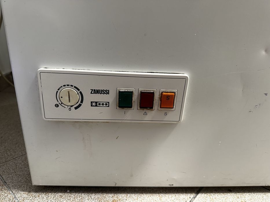 Фризер с дълбоко замръзяване ZANUSSI