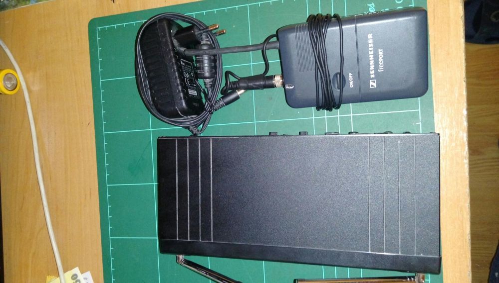 Microfon de cravata Sennheiser em-1 e