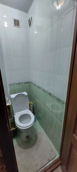 СРОЧНО продаётся квар. 4/4/4, 77 серия в Центре, Юнусабадский хокимят