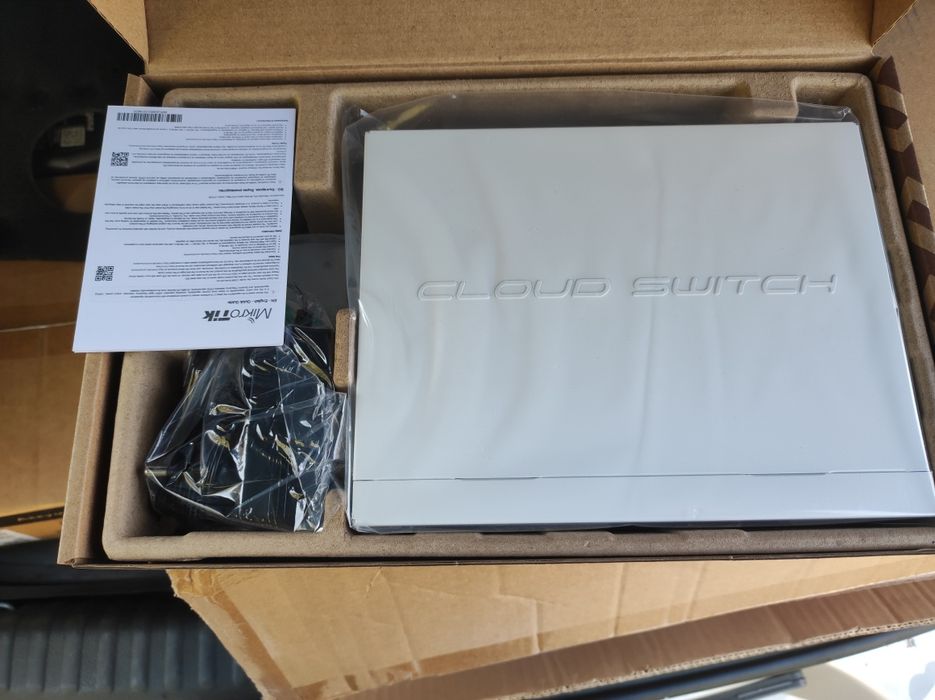 Коммутатор Микротик/MikrotiK CSS610-8G-2S+IN