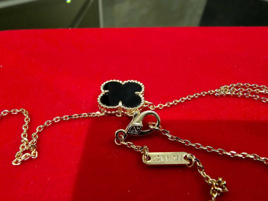 Van Cleef & Arpels VCA Rose Black Alhambra 1 Motif Clover Дамско Колие