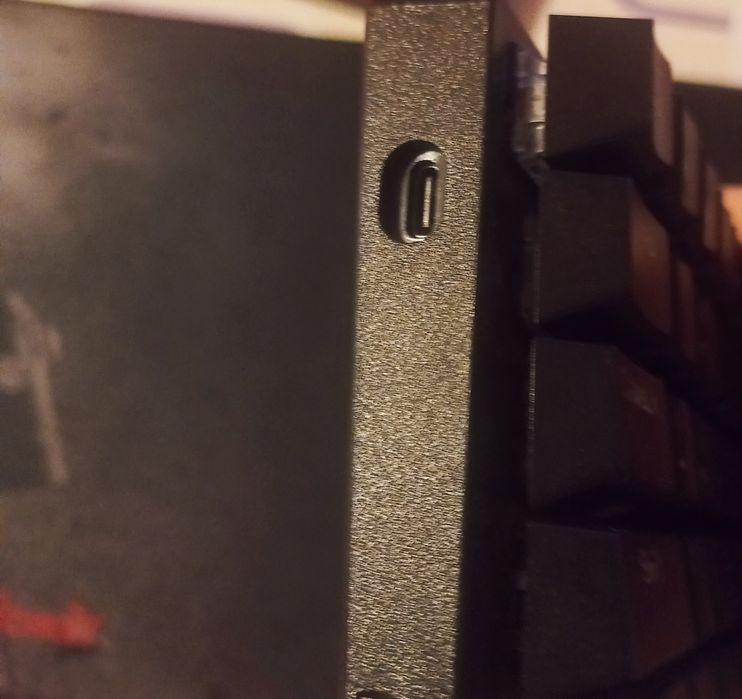 Гейминг клавиатура на T-DAGGER Arena 61%