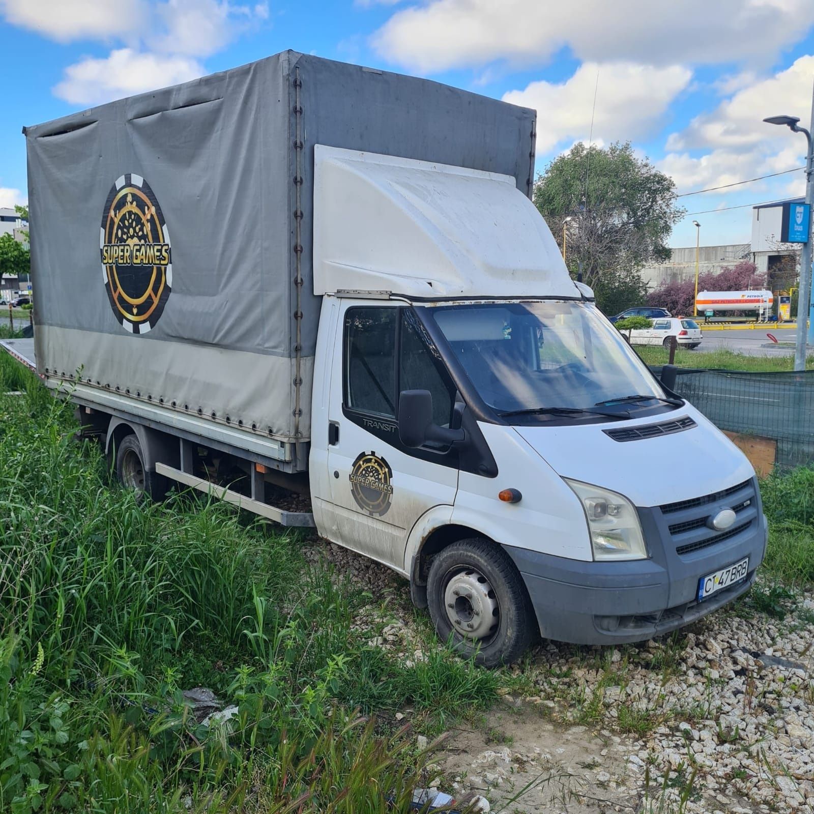 Vând ford transit autoutilitara cu lift